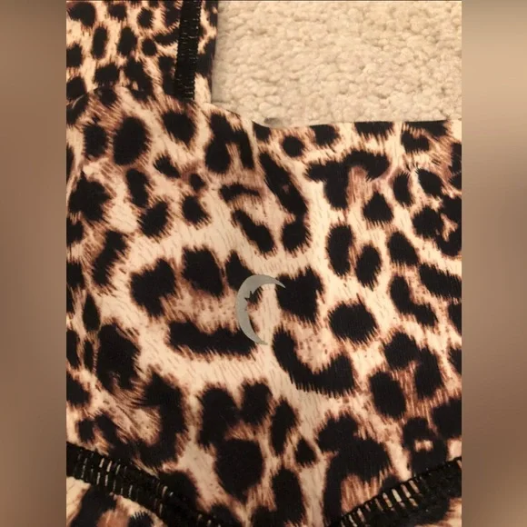 Leopard Print Leggings Zyia 2 - Picture 5 of 6